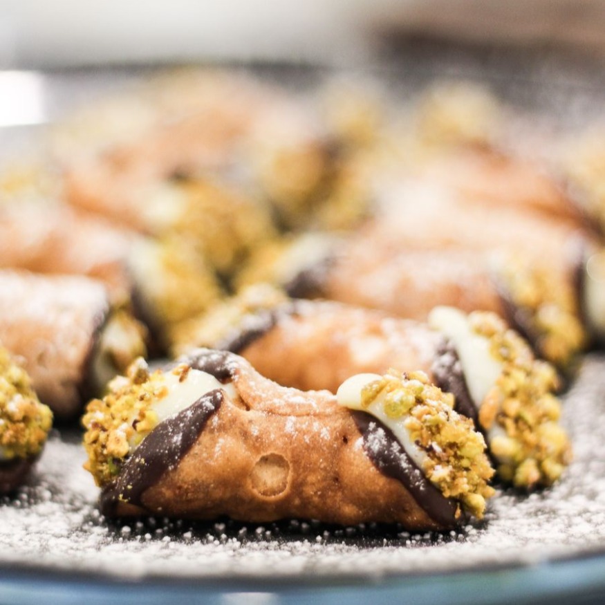 CANNOLI SICILIANI O CANNOLO SICILIANO