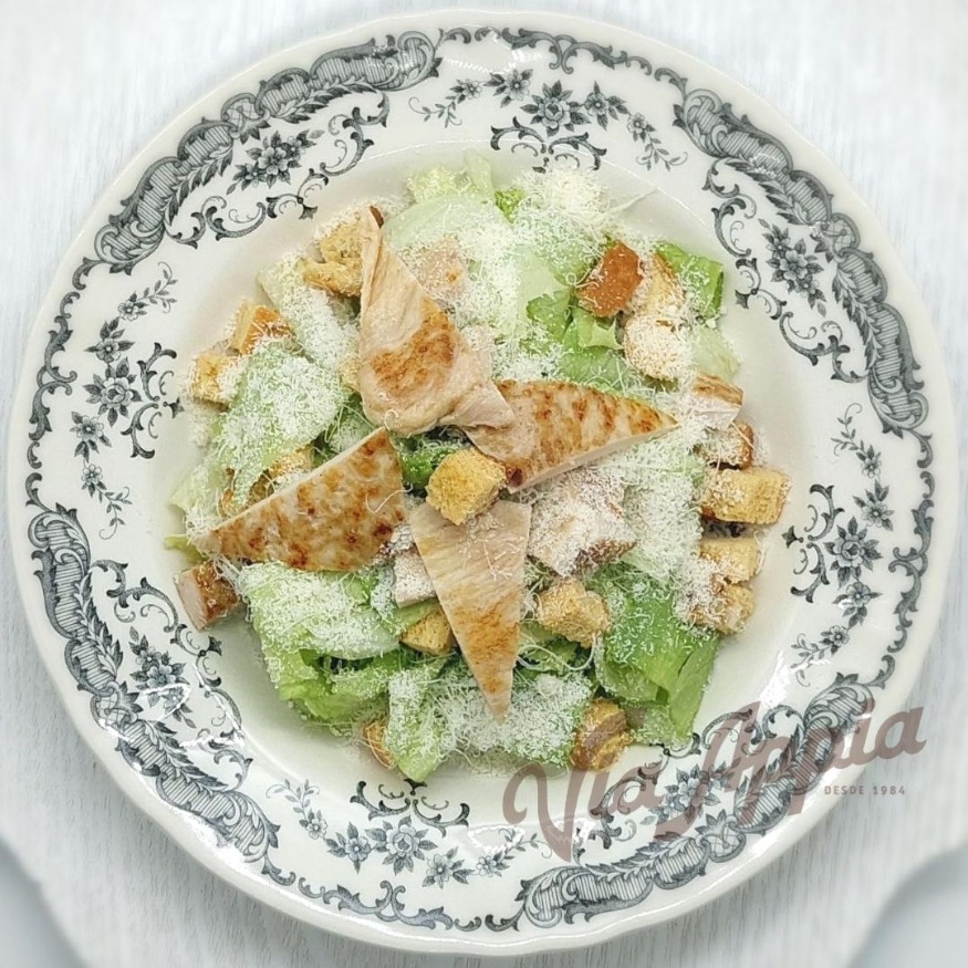 ENSALADA CESAR CON POLLO