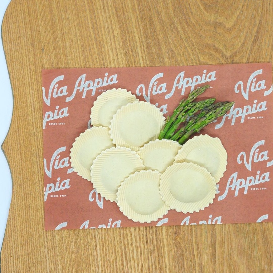 PASTA RELLENA CON RICOTTA Y ESPÁRRAGOS