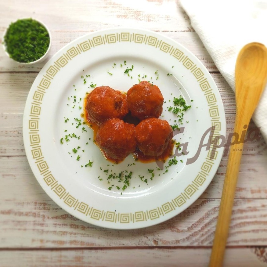 ALBÓNDIGAS A LA PIZZAIOLA