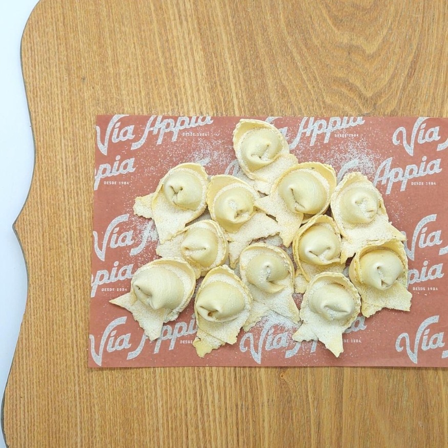 TORTELLONI RELLENOS CON QUESO DE CABRA Y PERAS