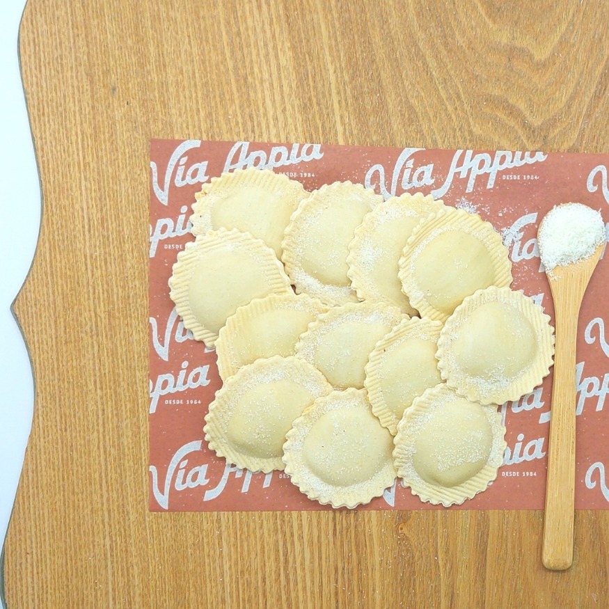 PASTA RELLENA CON RICOTTA Y QUESO PARMESANO
