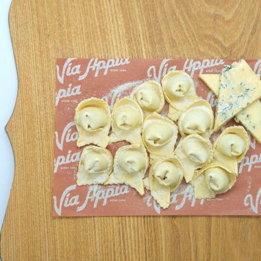 TORTELLONI RELLENOS CON PERAS Y QUESO GORGONZOLA