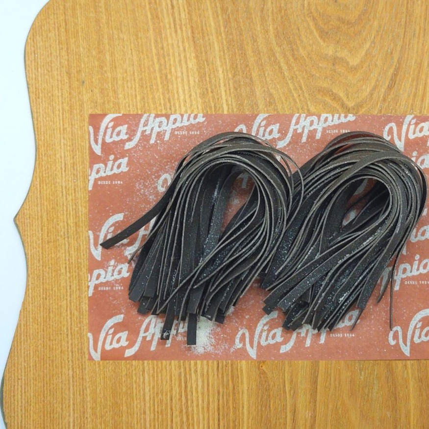 TAGLIATELLE O TALLARINES DE TINTA DE CALAMARES