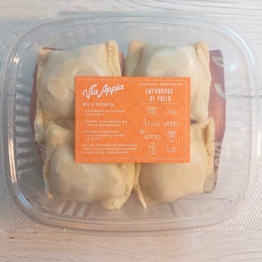 MINI EMPANADAS DE TRIGO RELLENAS CON POLLO