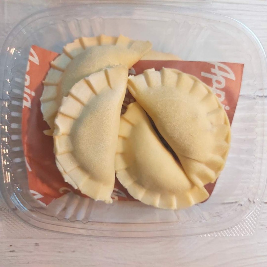 MINI EMPANADAS DE TRIGO RELLENAS CON CARNE MOLIDA
