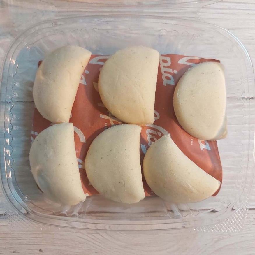 MINI EMPANADAS DE MAIZ RELLENAS CON ASADO NEGRO
