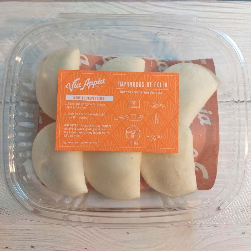 MINI EMPANADAS DE MAIZ RELLENAS DE POLLO