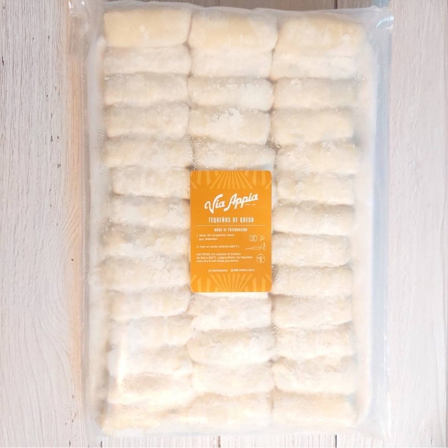 TEQUEÑOS DE QUESO BANDEJA DE (40 unidades)