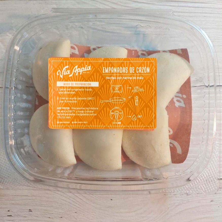 MINI EMPANADAS DE MAIZ RELLENAS CON CAZÓN