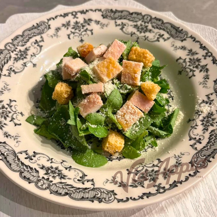 ENSALADA CÉSAR CON POLLO Y BERROS