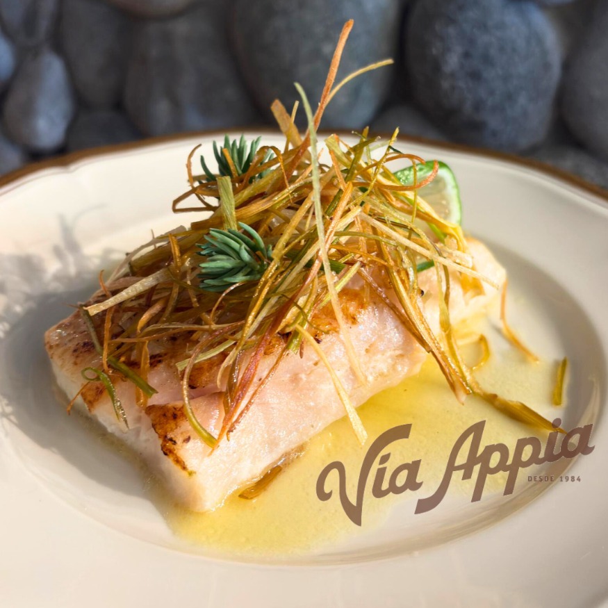 FILET DE CURVINA CON CRISPY DE PUERROS