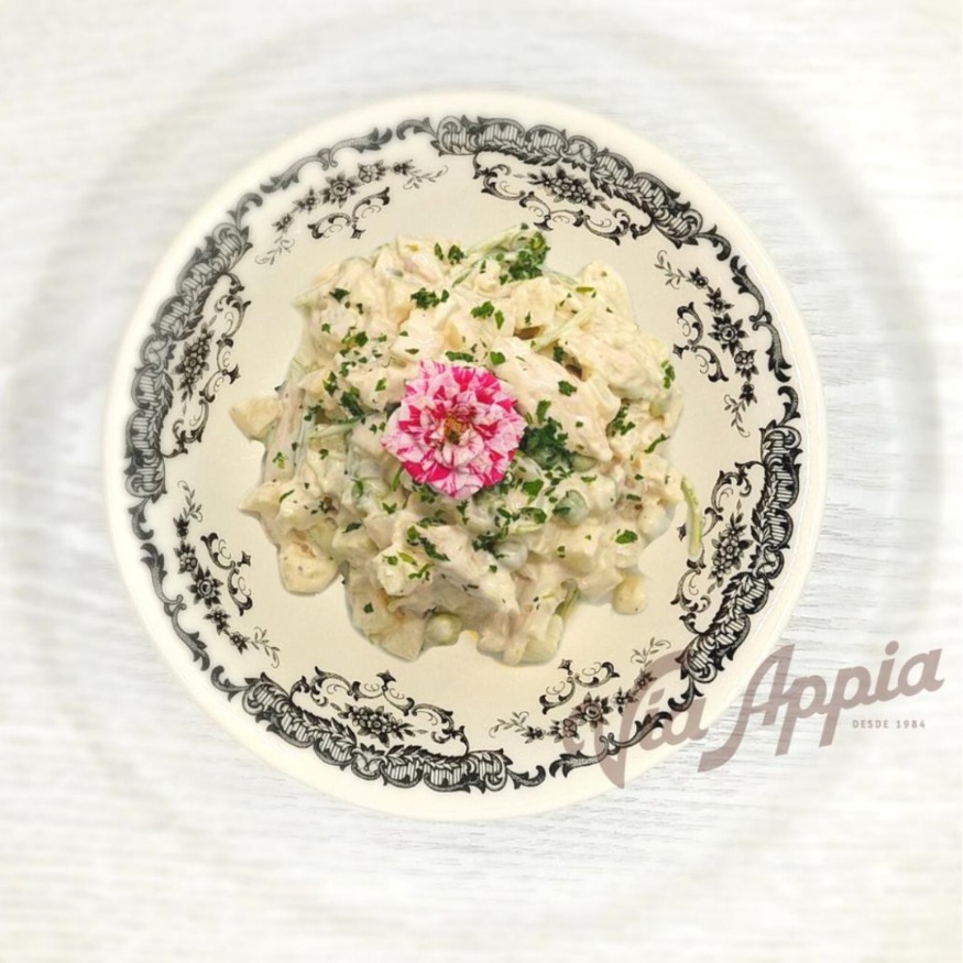 ENSALADA DE GALLINA