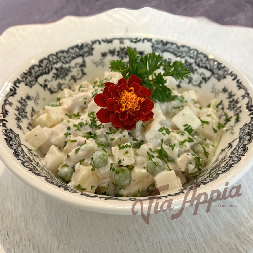 ENSALADA DE GALLINA